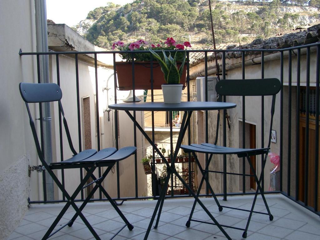 Chicchi Di Melograno Modica Quarto foto